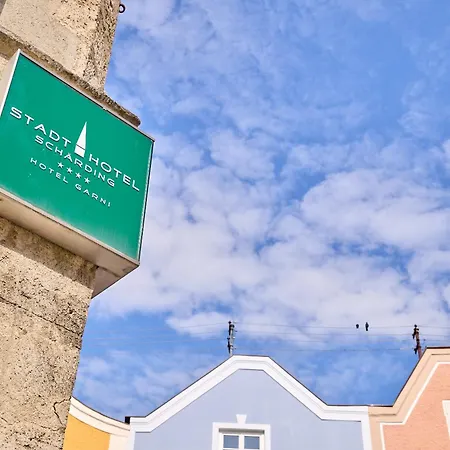 Stadthotel Hotel 4*