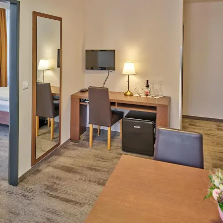 Stadthotel Шердинг